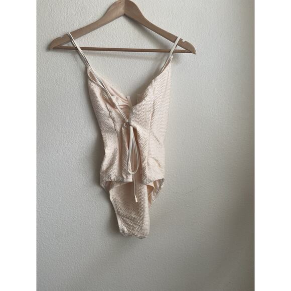 Sanctuary Swim Sandbar solids V wire one piece ribbed swimsuit in cream Large - Picture 3 of 5